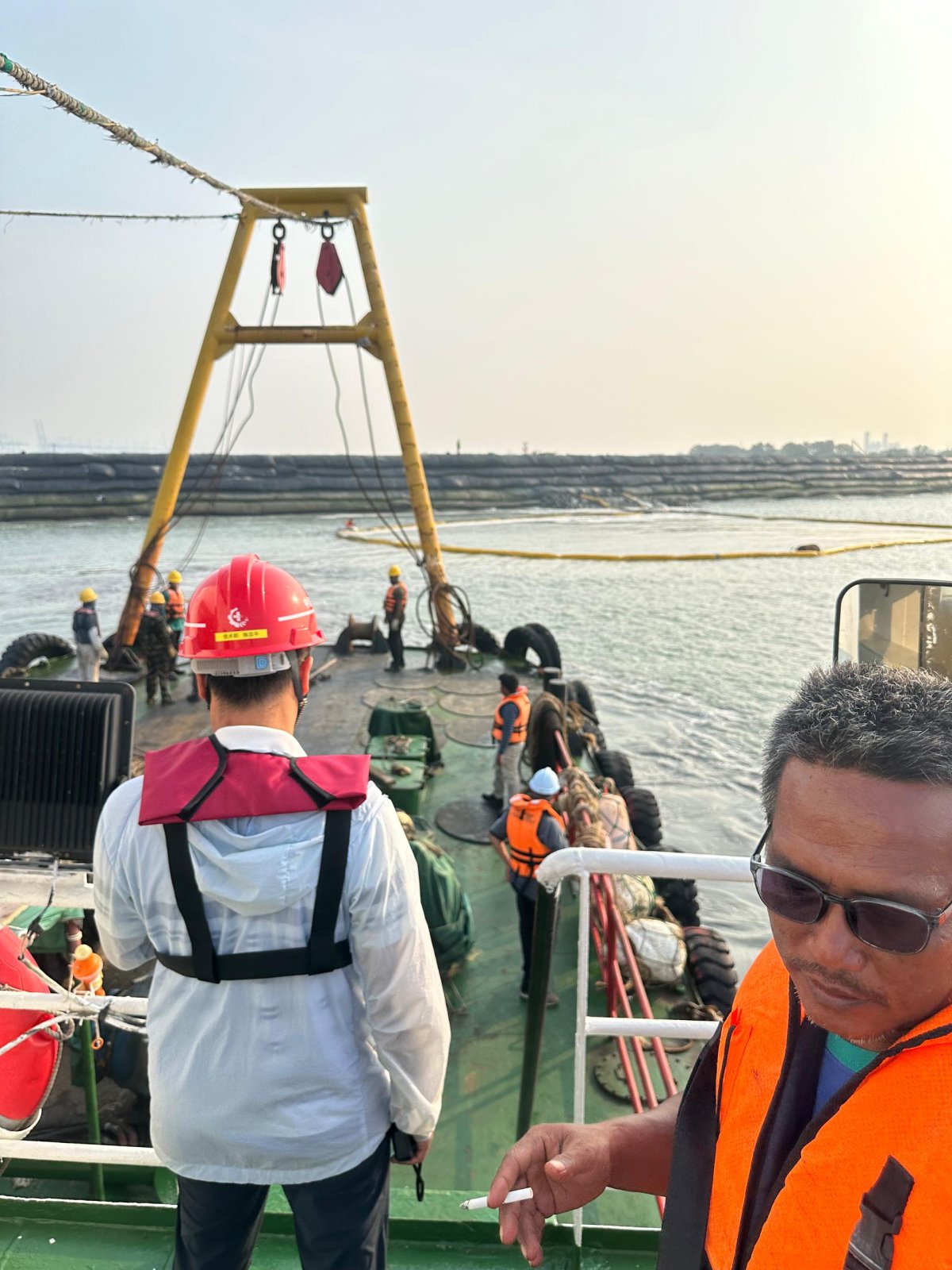 Silt curtain installation